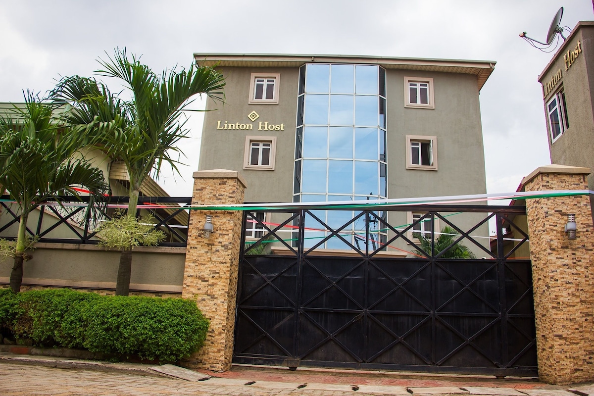 OASIS HOTEL21