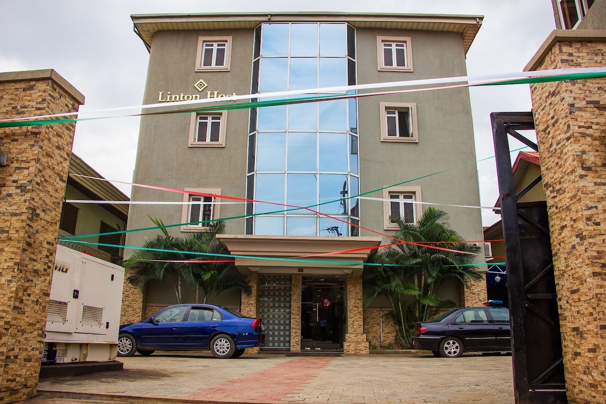 OASIS HOTEL41