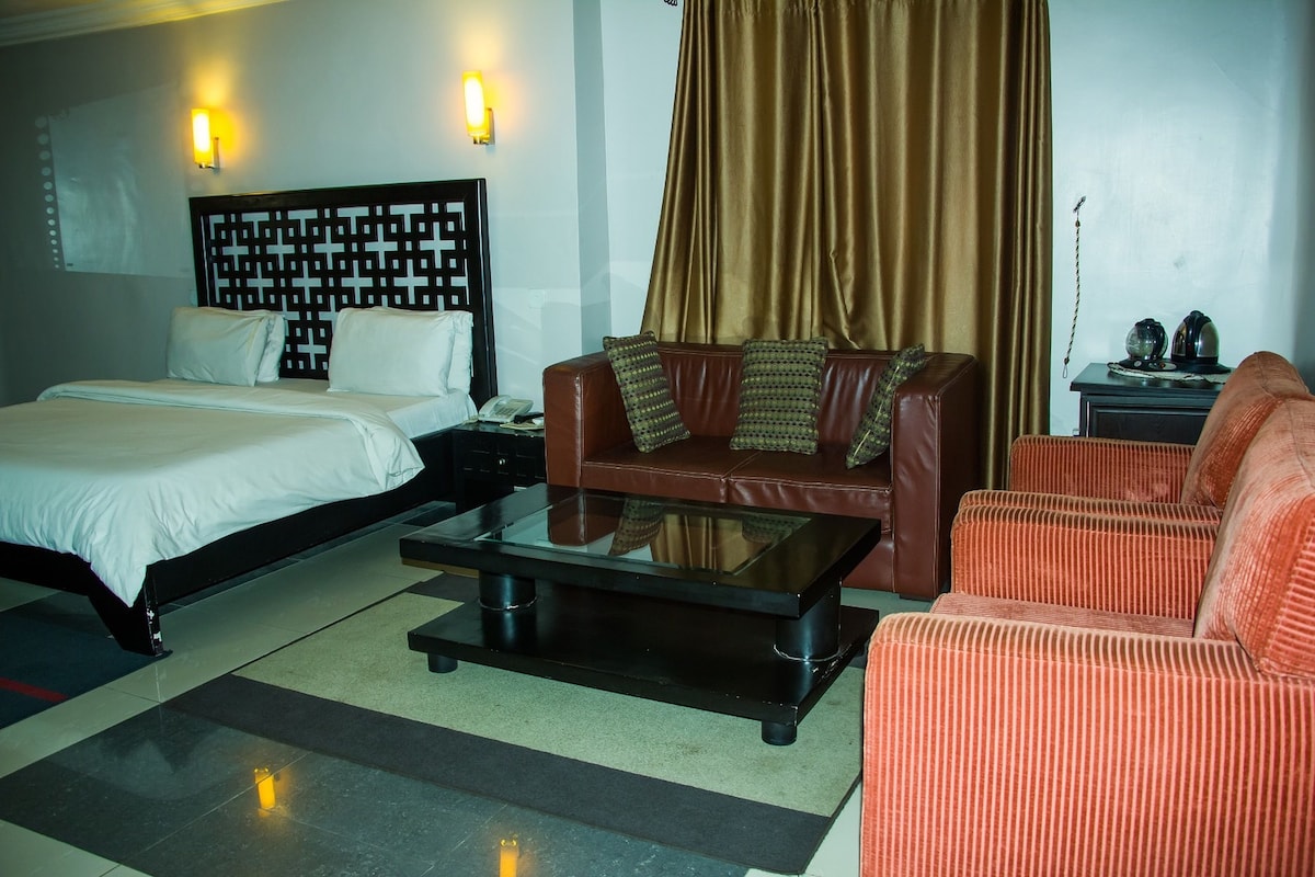 OASIS HOTEL61